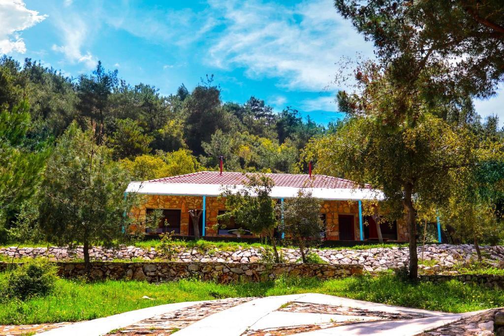 Chalet for 6 People- Al Qoubayyet, Akkar