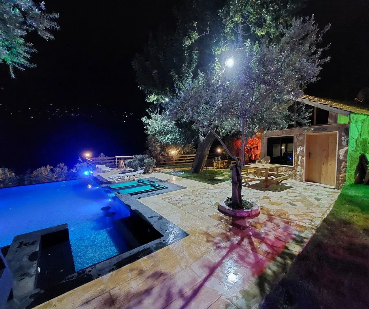 Chalet B with Infinity Pool – Kfarmatta, Chouf