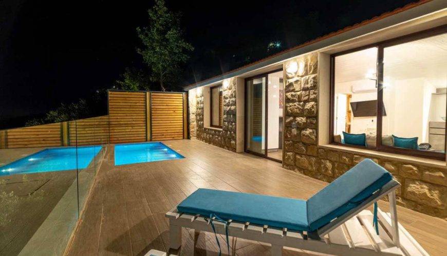 Jasmin Chalet with Private Pool in a Resort – Fatre, Jbeil