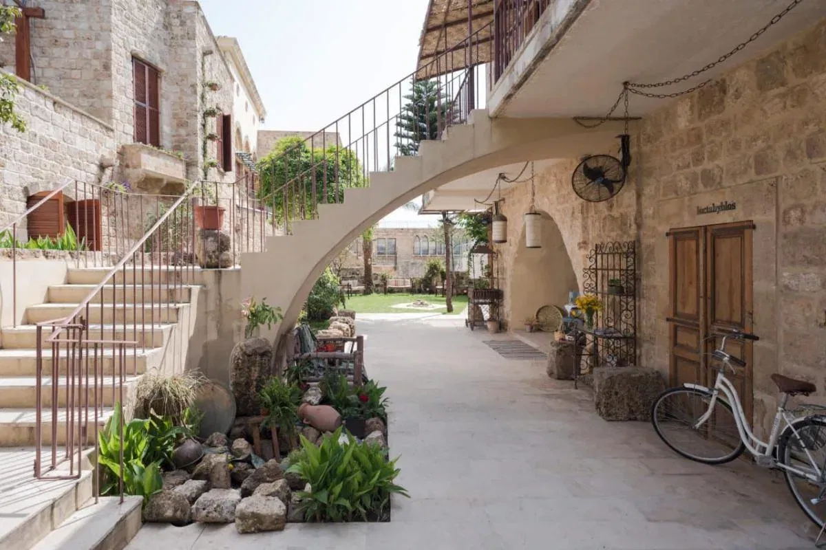 Citadel Apartment in a Guesthouse – Jbeil