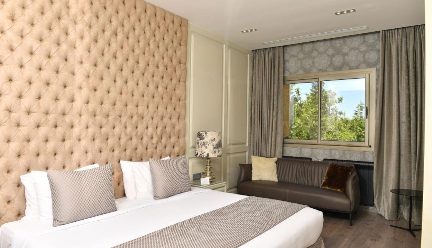 Suite in Luxurious Hotel – Ehden