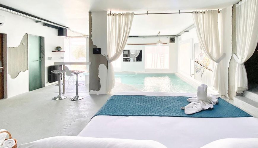 Luxurious In Bedroom Pool Suite – Baakline