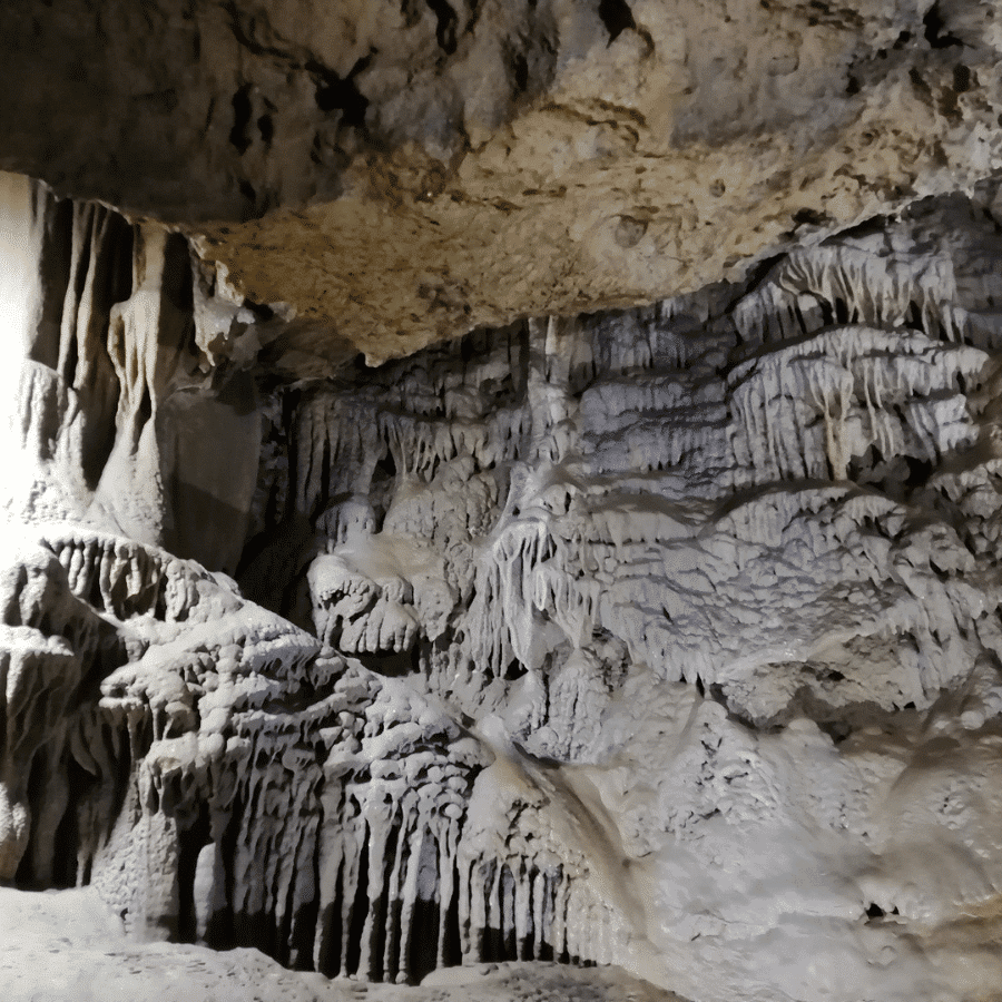 Mabaj Grotto