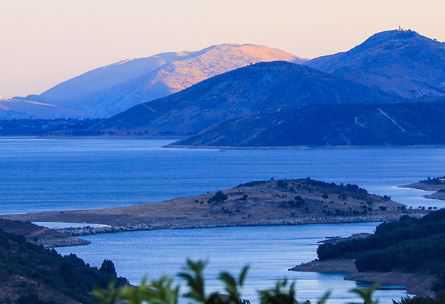 Qaraoun Lake