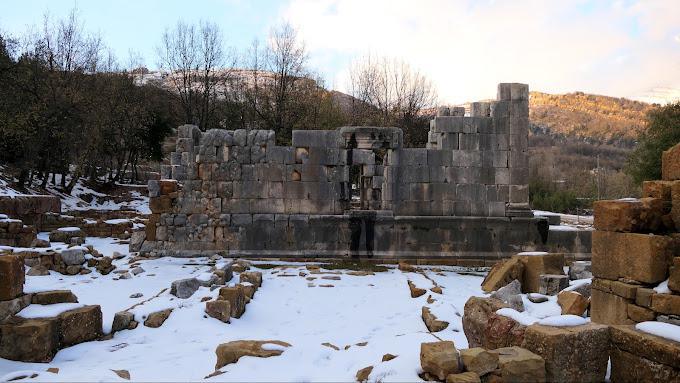 Yanouh Roman Temple