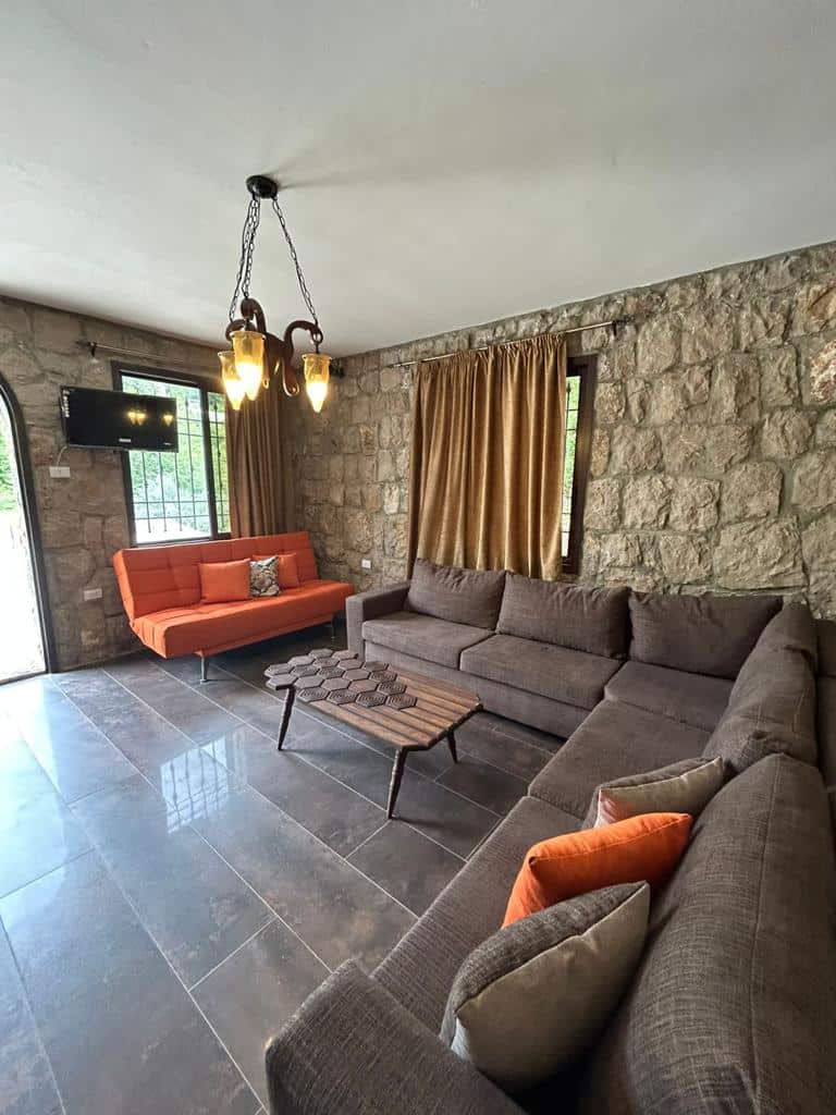 Stone Bungalow LL- Mazraat Kfardebian