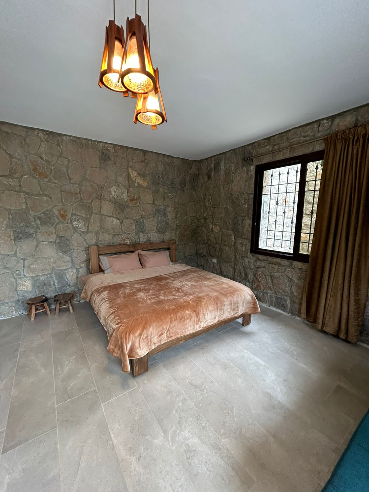 Stone Bungalow R- Mazraat Kfardebian