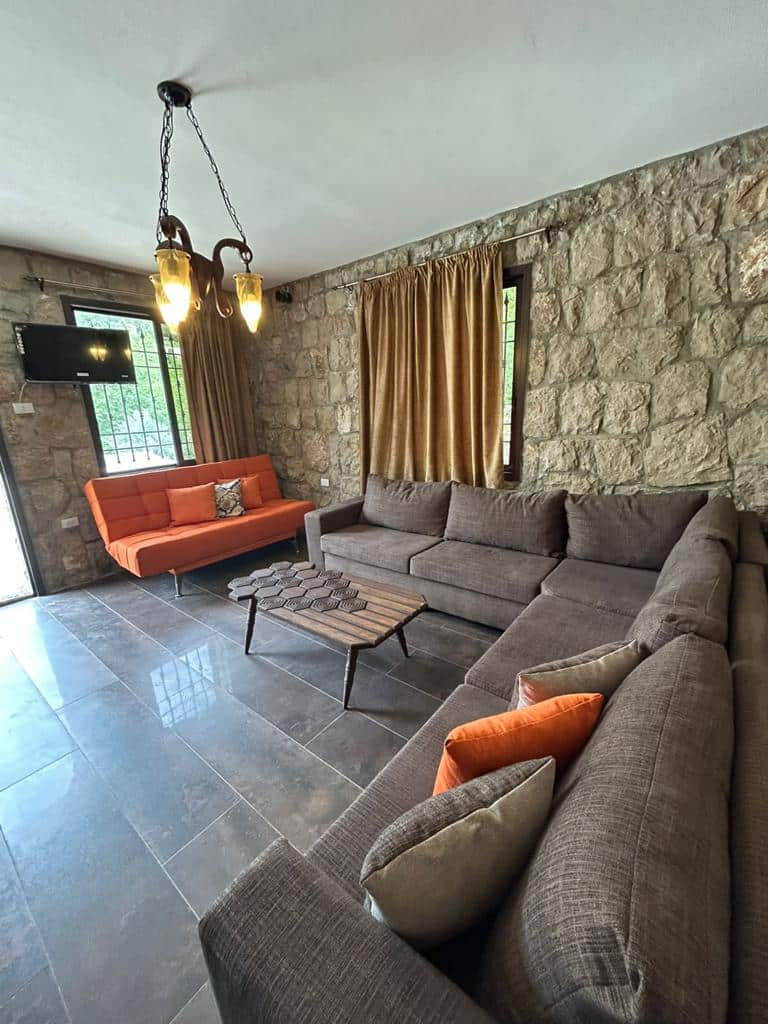 Stone Bungalow LL- Mazraat Kfardebian