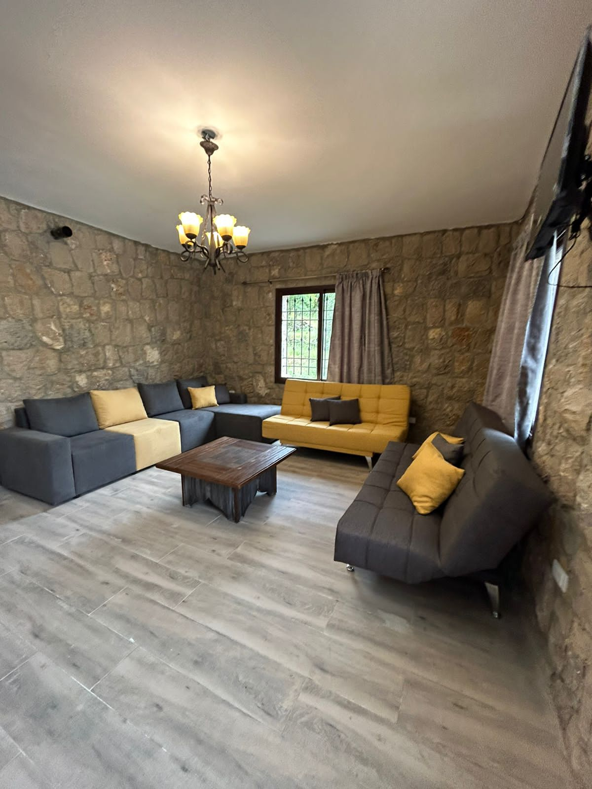 Stone Bungalow I- Mazraat Kfardebian