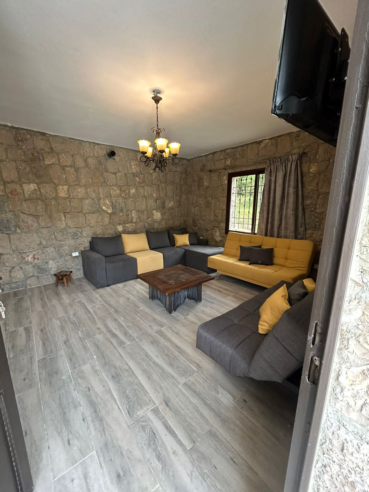 Stone Bungalow I- Mazraat Kfardebian