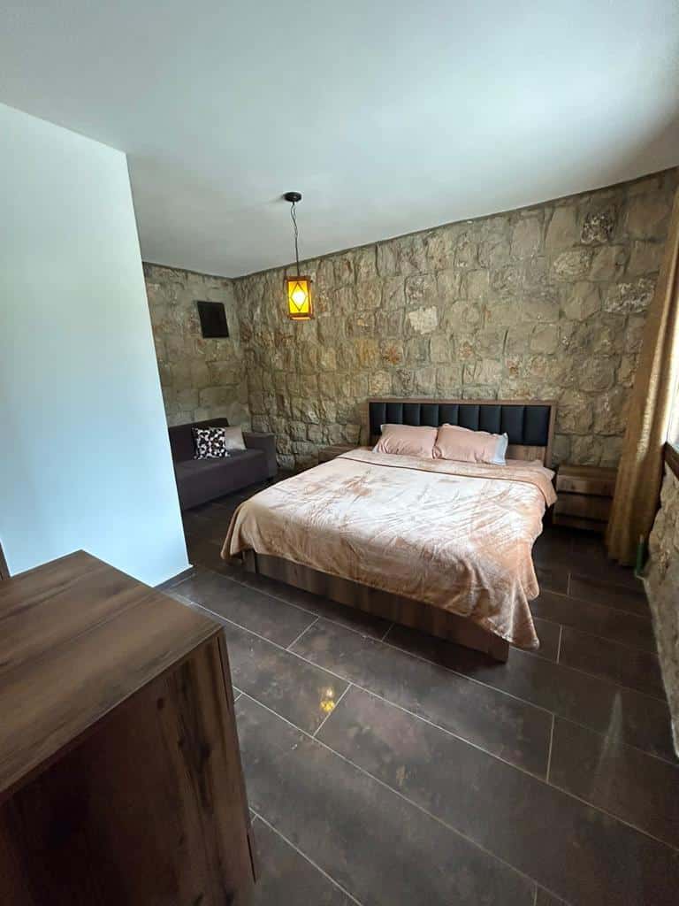 Stone Bungalow LL- Mazraat Kfardebian