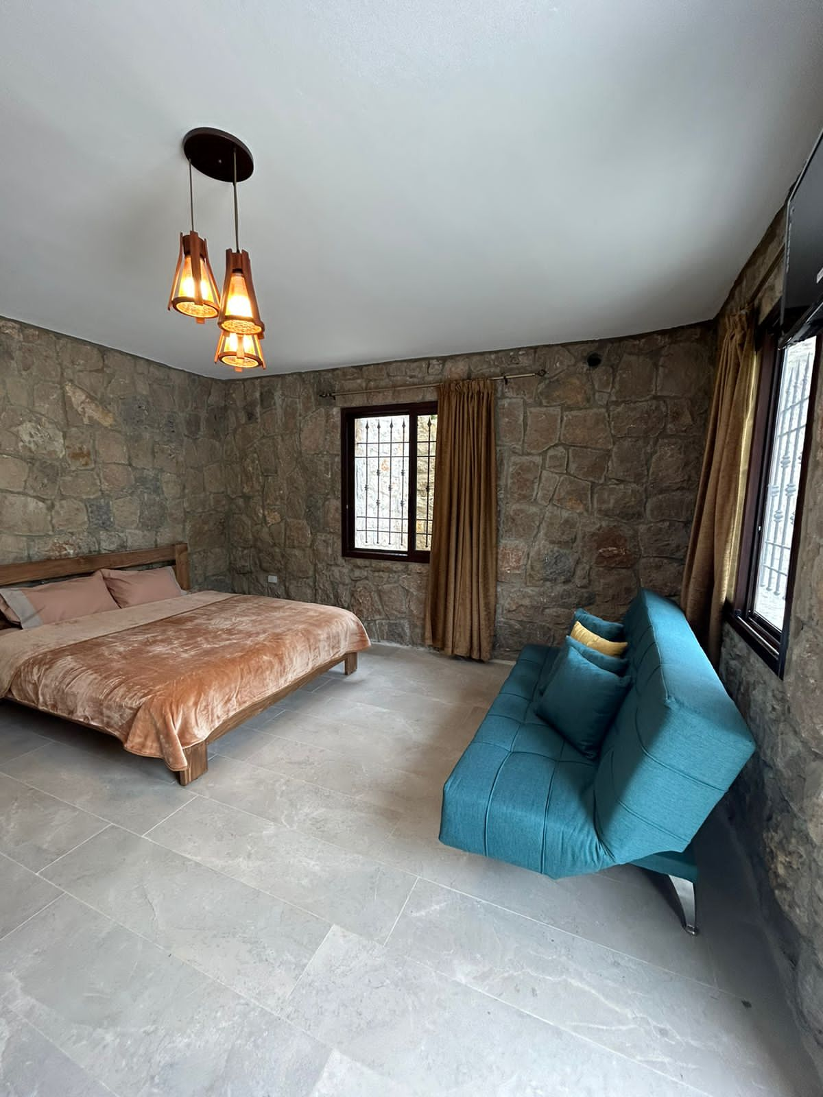 Stone Bungalow R- Mazraat Kfardebian