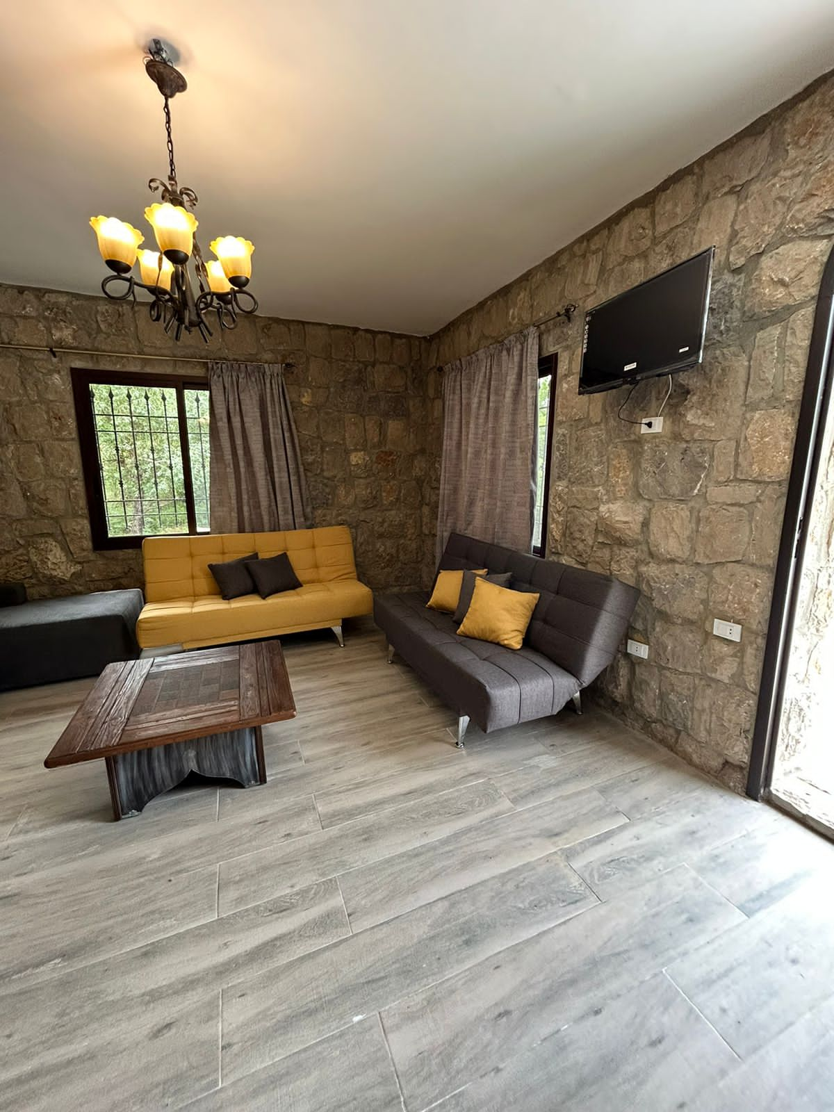 Stone Bungalow I- Mazraat Kfardebian