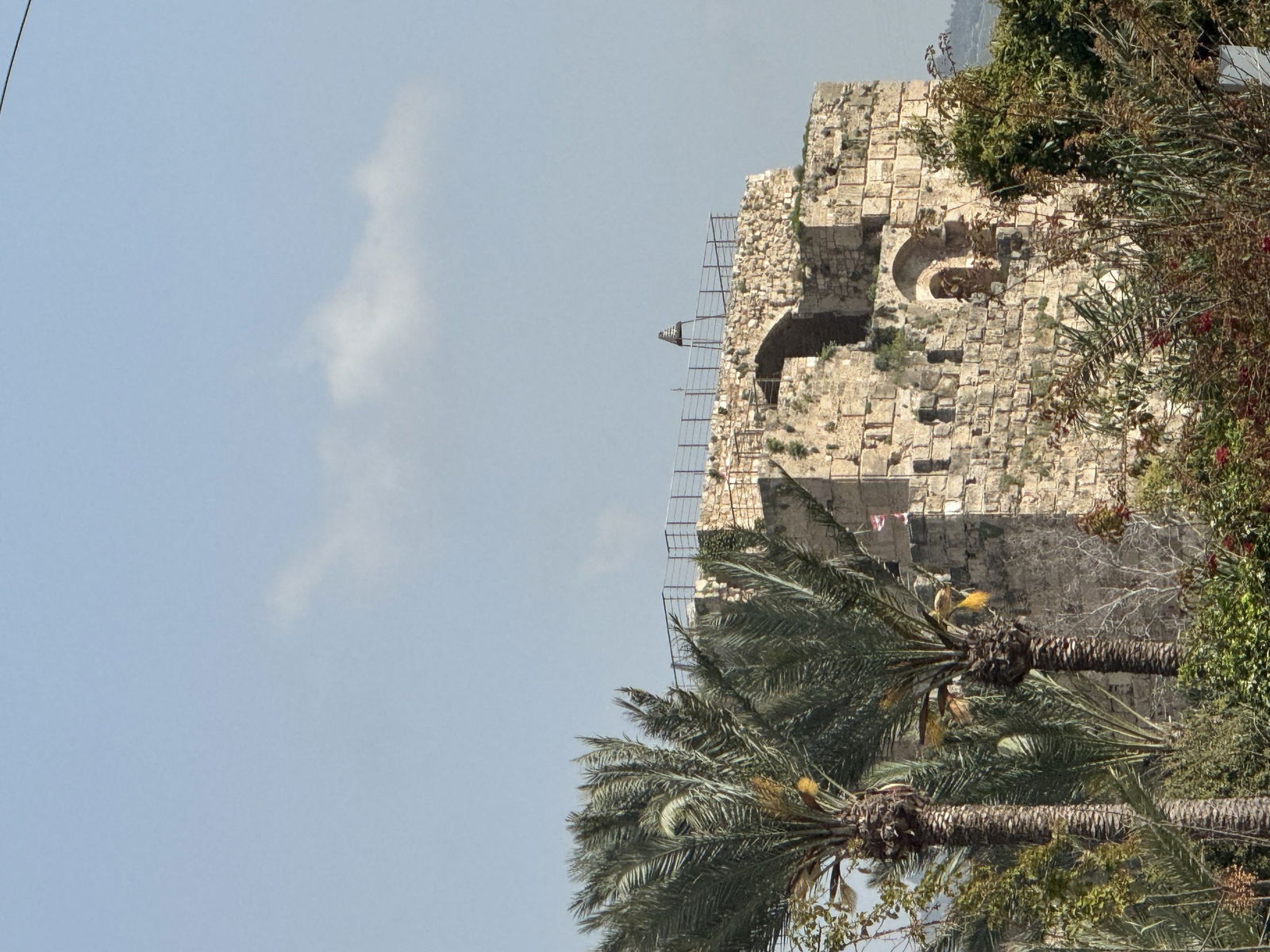 HIRAM in an Authentic Guesthouse – Byblos