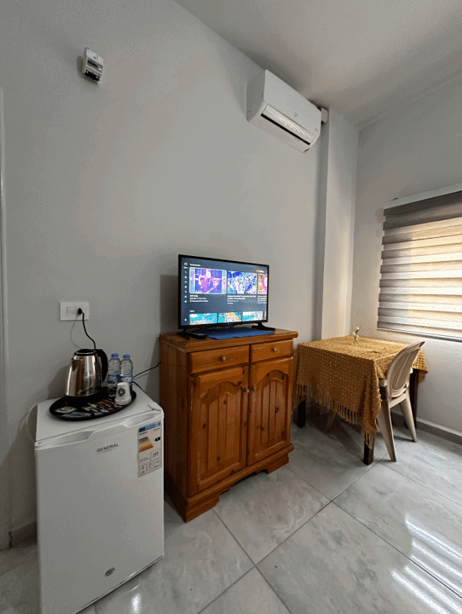 Room without Balcony 2 (102) in a Guesthouse – Batroun