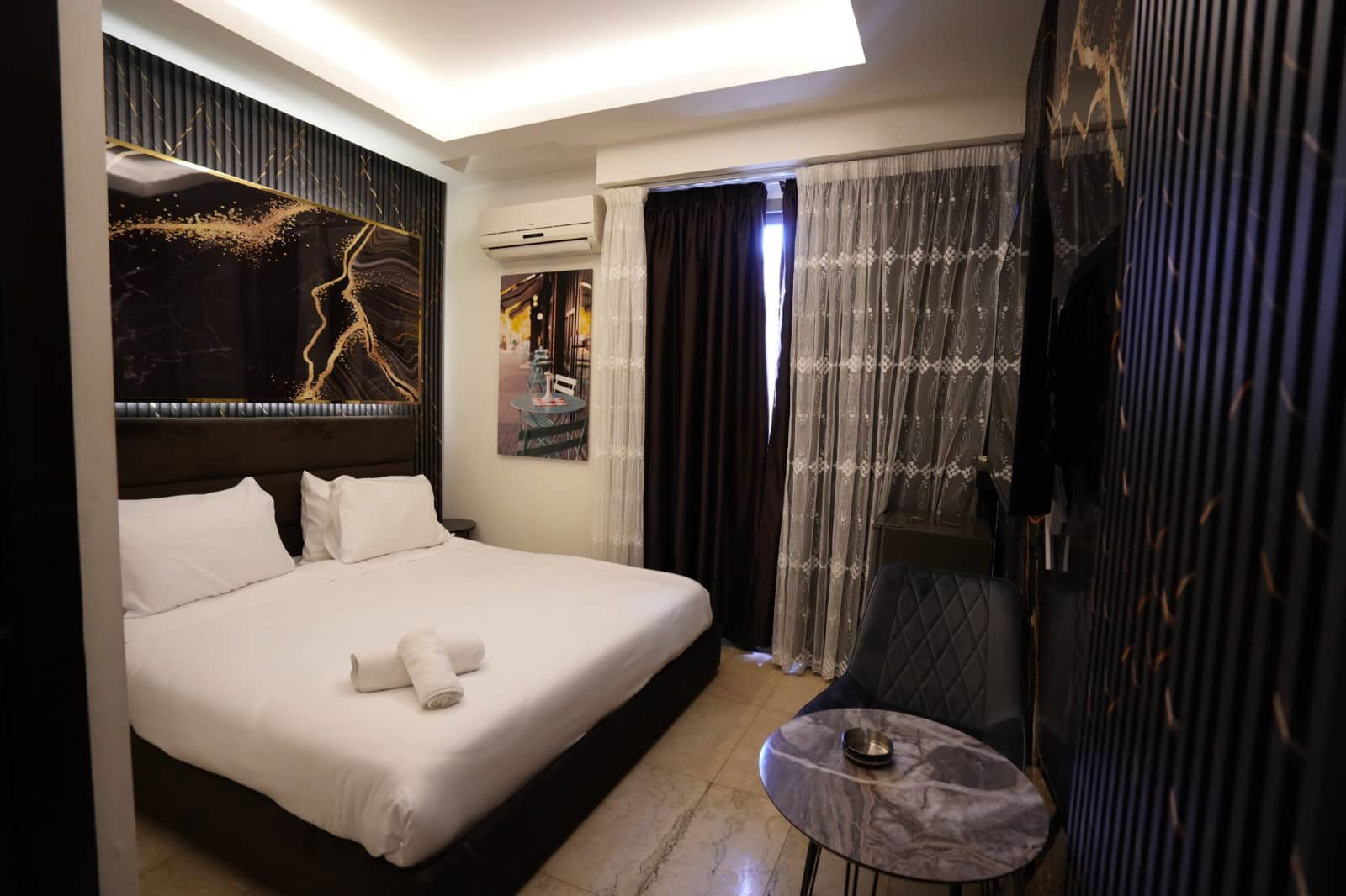 Standard room in a Hotel – Ain el Mreisseh, Beirut