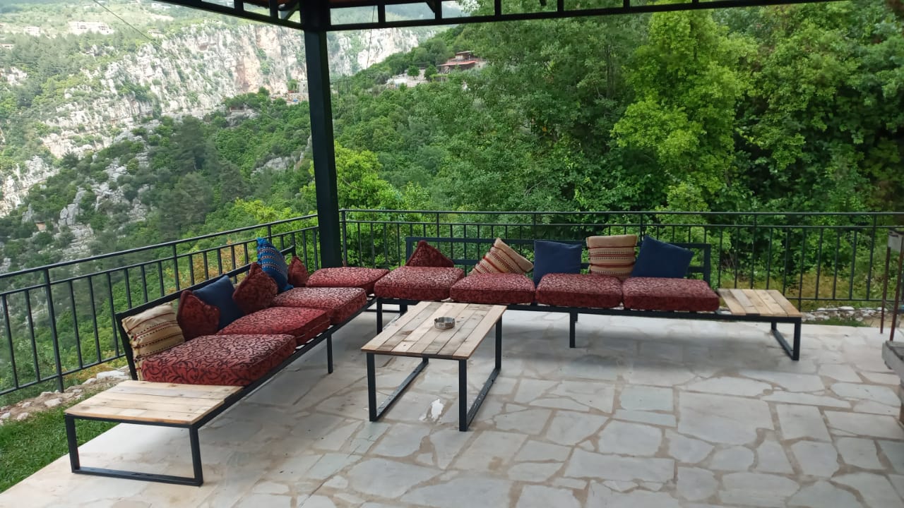 Chalet One – Yahchouch, Keserwan