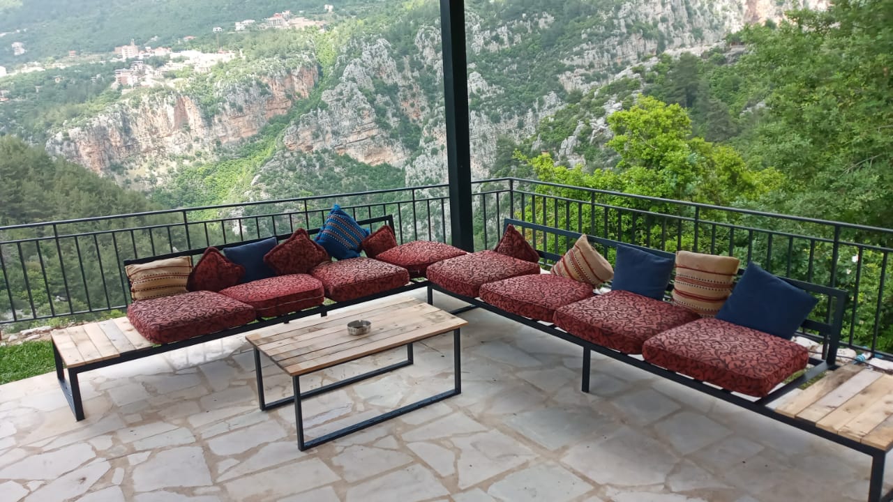 Chalet One – Yahchouch, Keserwan