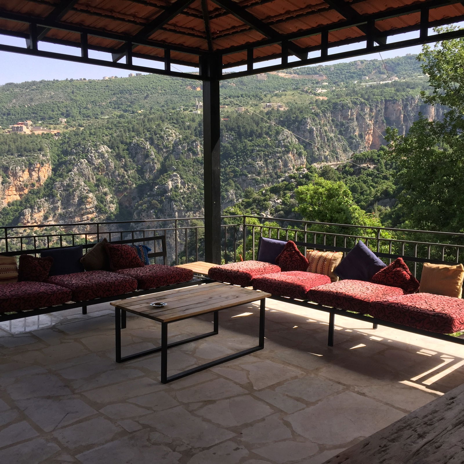 Chalet One – Yahchouch, Keserwan