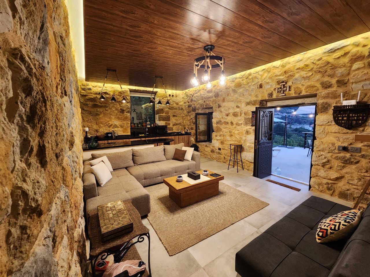 Stone Chalet – Baskinta