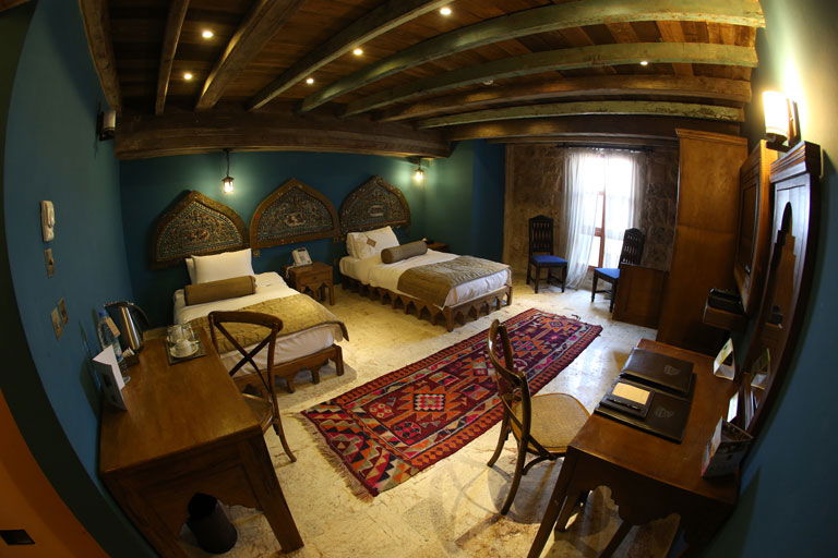 Deluxe Double Room in a Traditional Village – Beirut