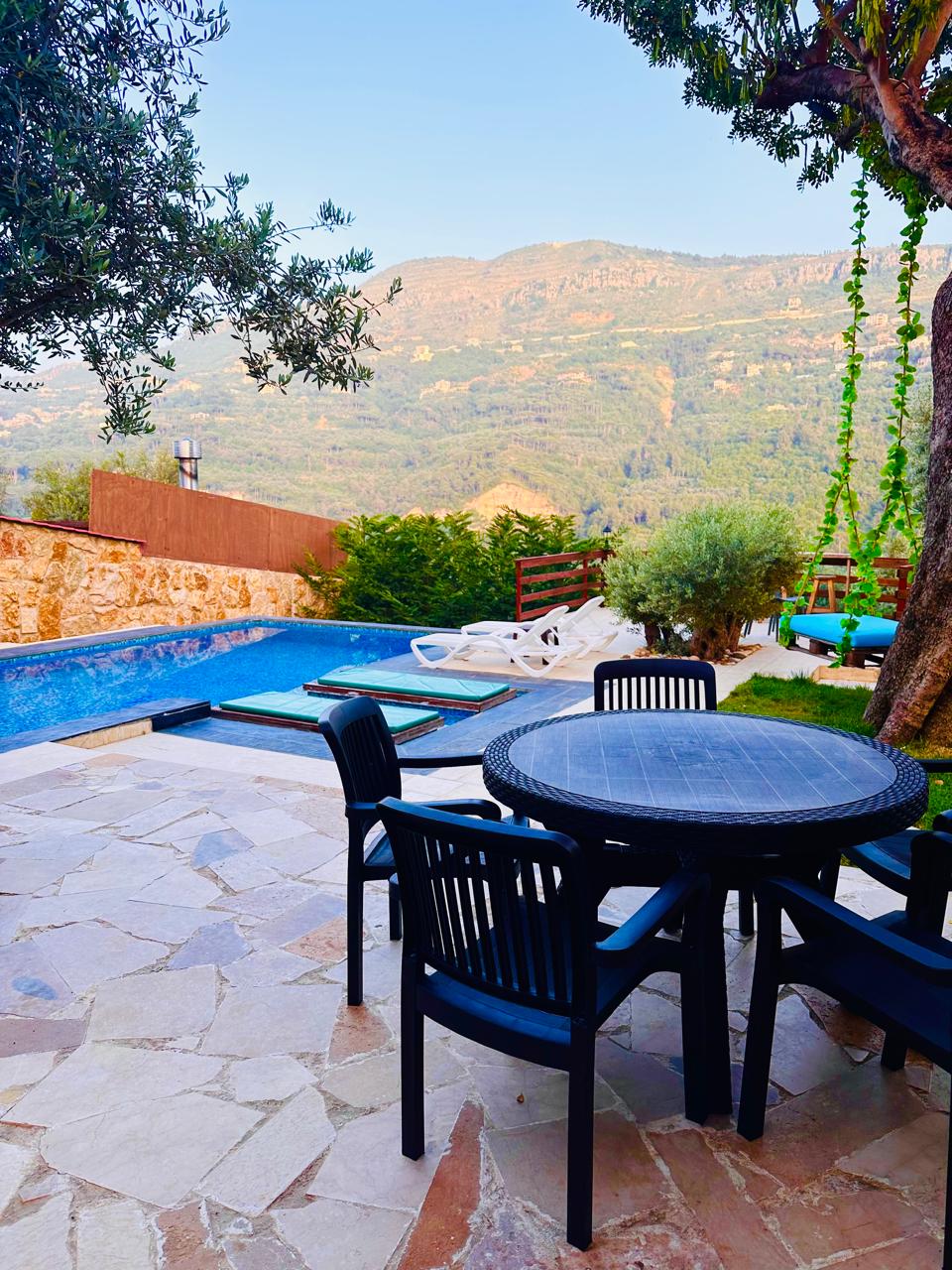 Chalet B with Infinity Pool – Kfarmatta, Chouf