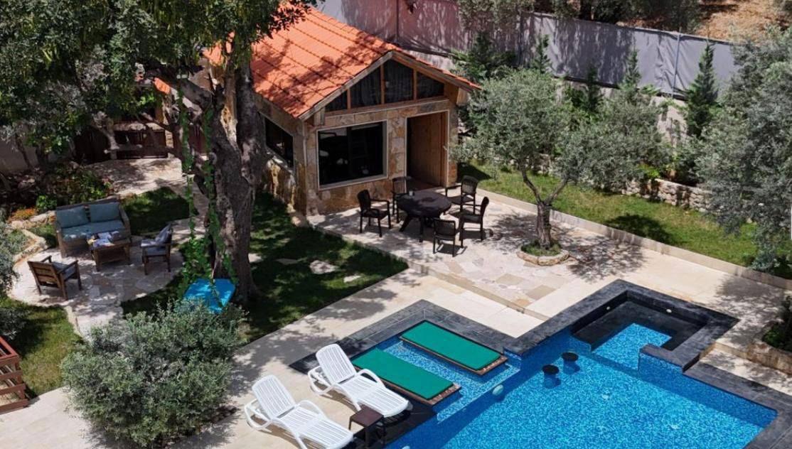 Chalet B with Infinity Pool – Kfarmatta, Chouf