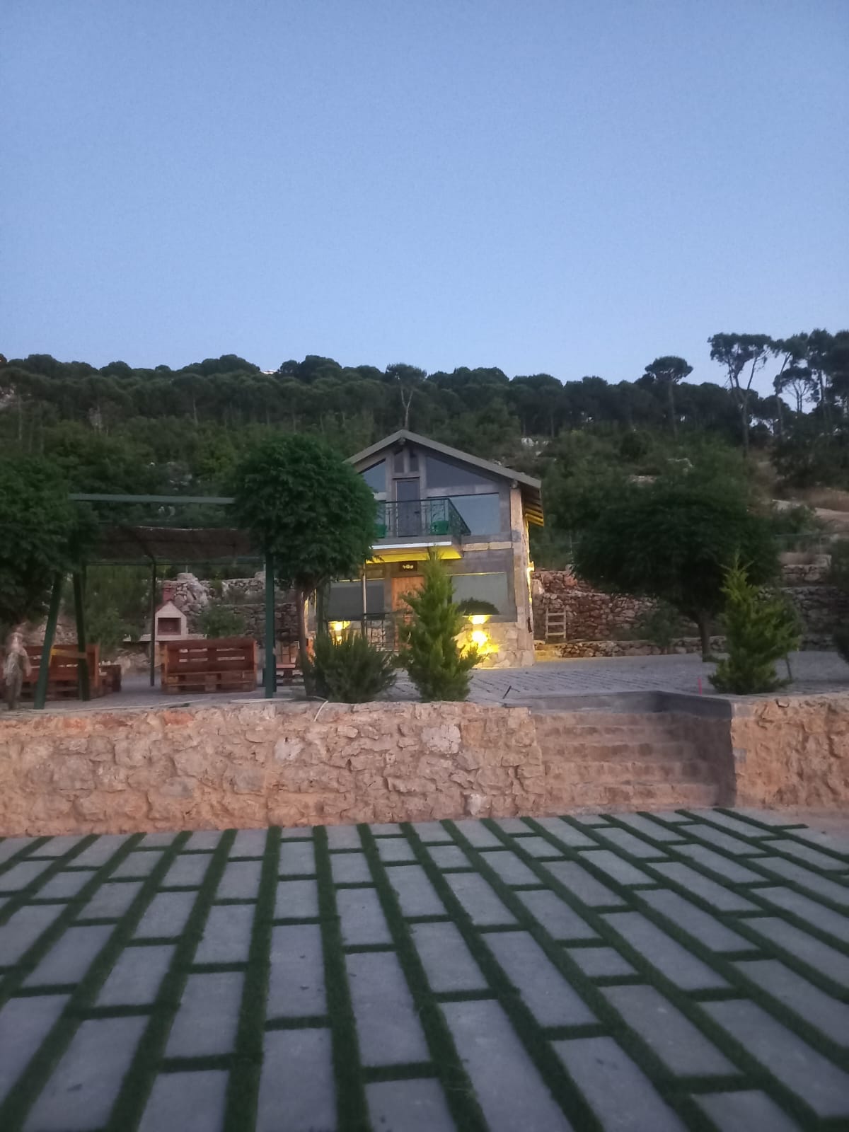 Stone House with Pool – Qornayel, Baabda