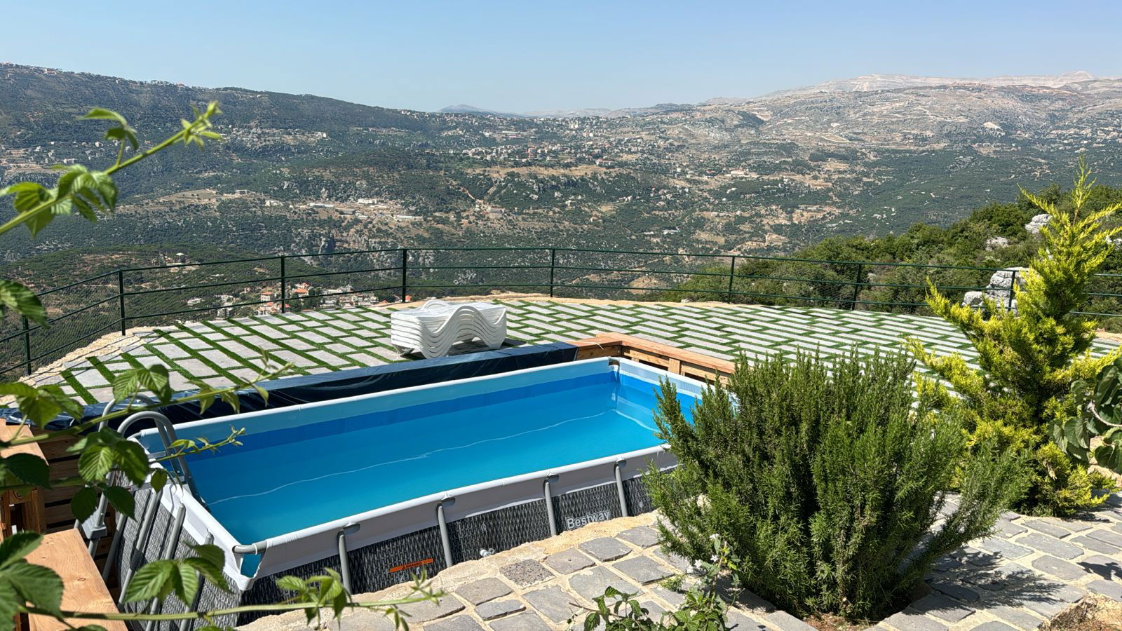 Stone House with Pool – Qornayel, Baabda