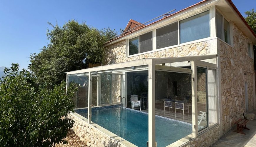 Villa with Pool – Kahlounieh, Chouf