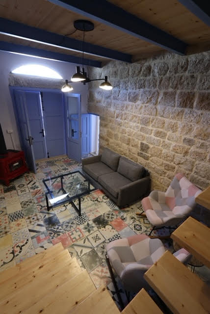 Two Guesthouses – Midan, Ehden