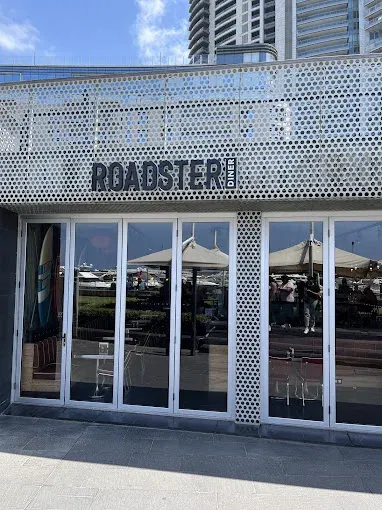 Roadster Diner Zeitouna Bay