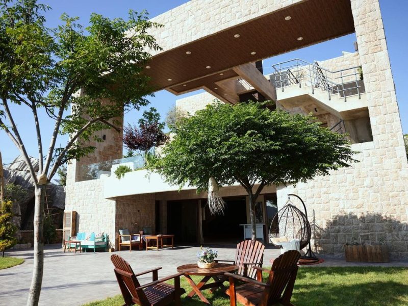 Villa – Beqaatet Achqout, Keserwan