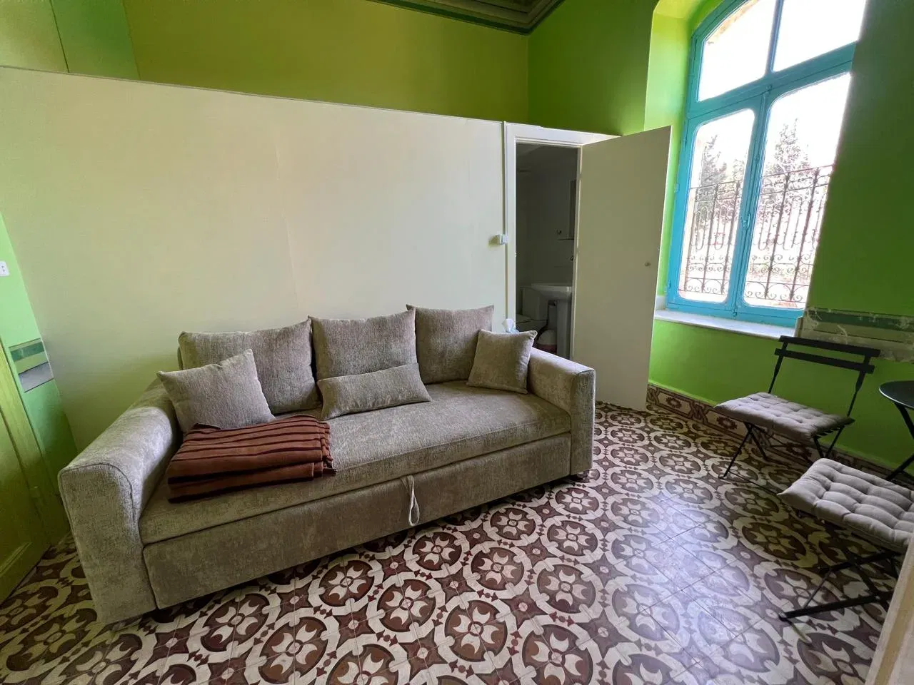 Azize Room in a Guesthoune – Beino, Akkar