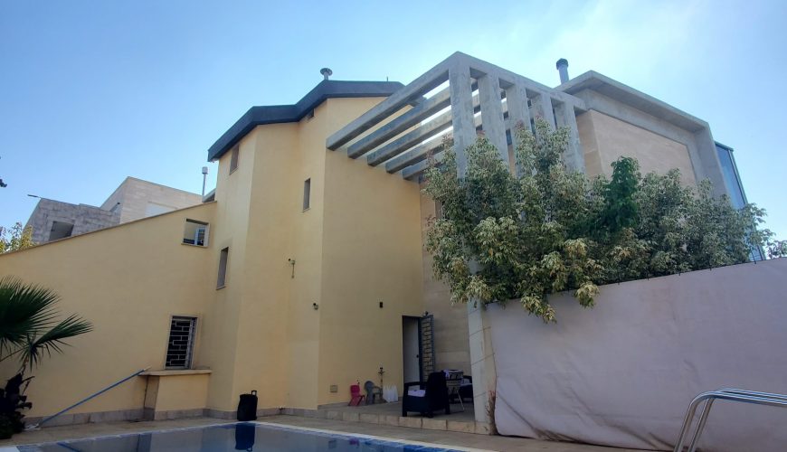 Villa with Private Pool – Mansouriet Bhamdoun