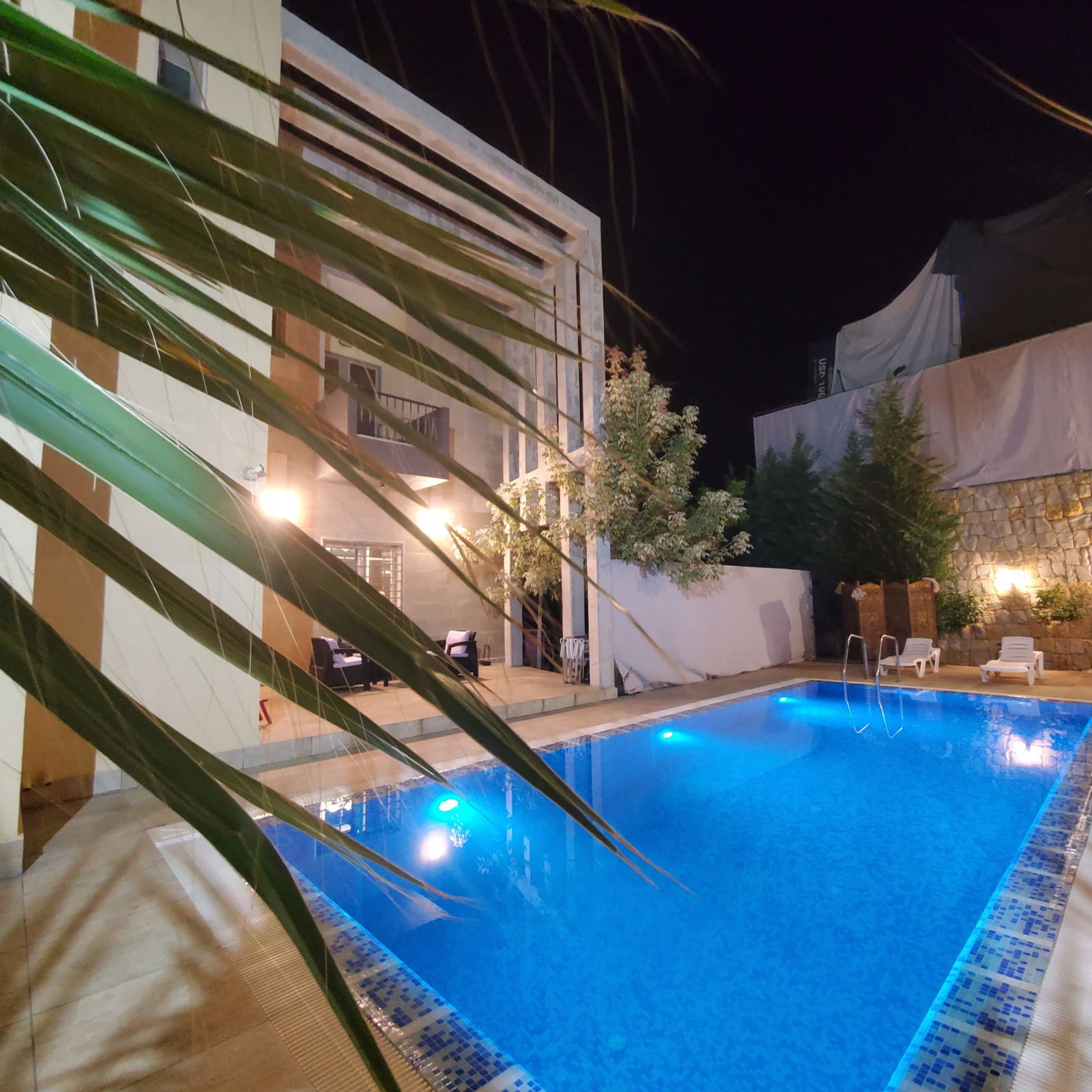 Villa with Private Pool – Mansouriet Bhamdoun