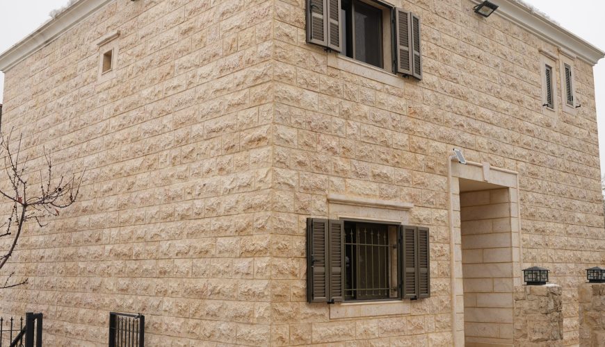 Three Floors Villa – Annaya, Jbeil