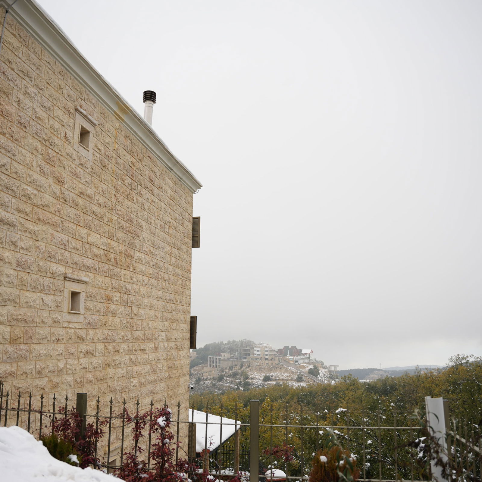 Three Floors Villa – Annaya, Jbeil