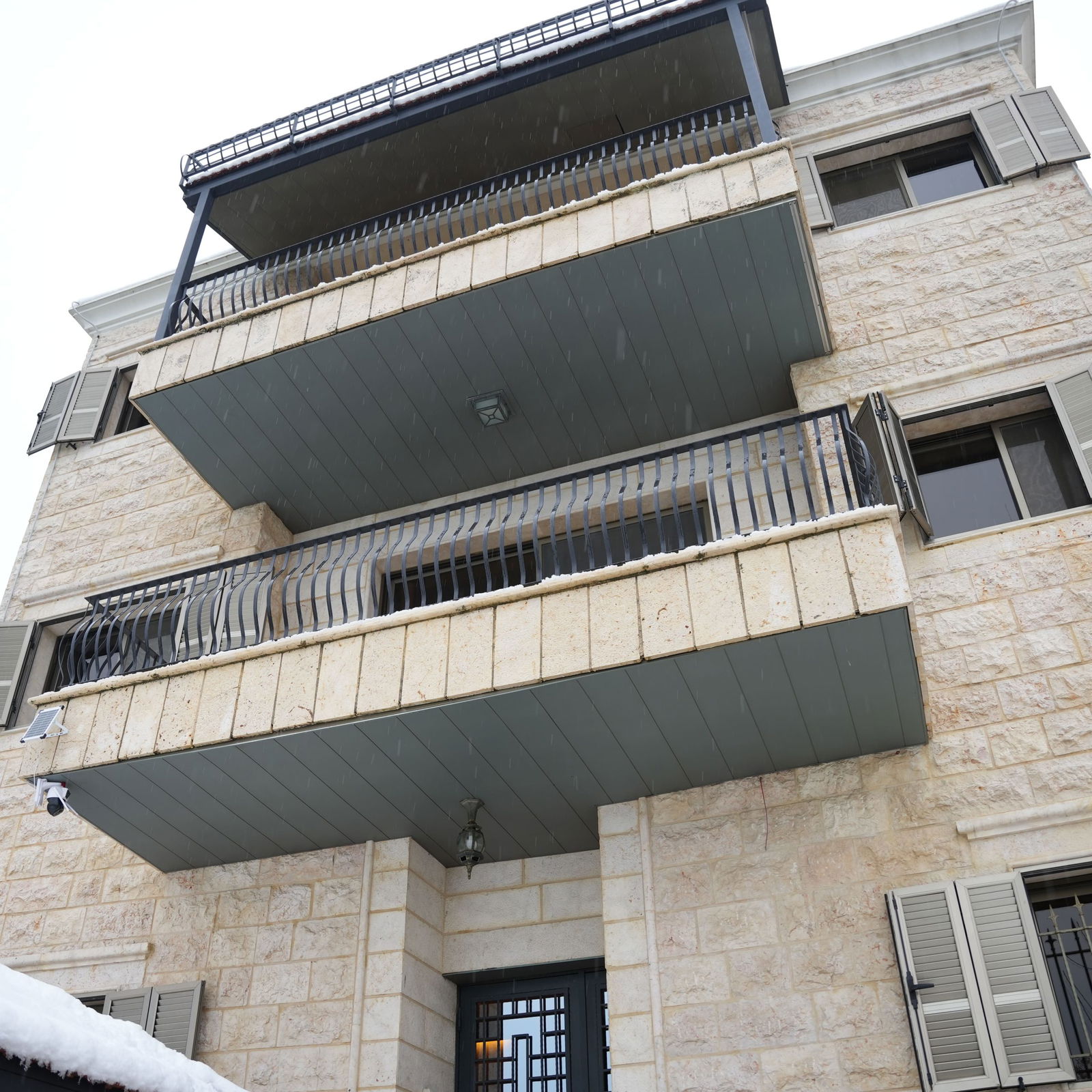 Three Floors Villa – Annaya, Jbeil